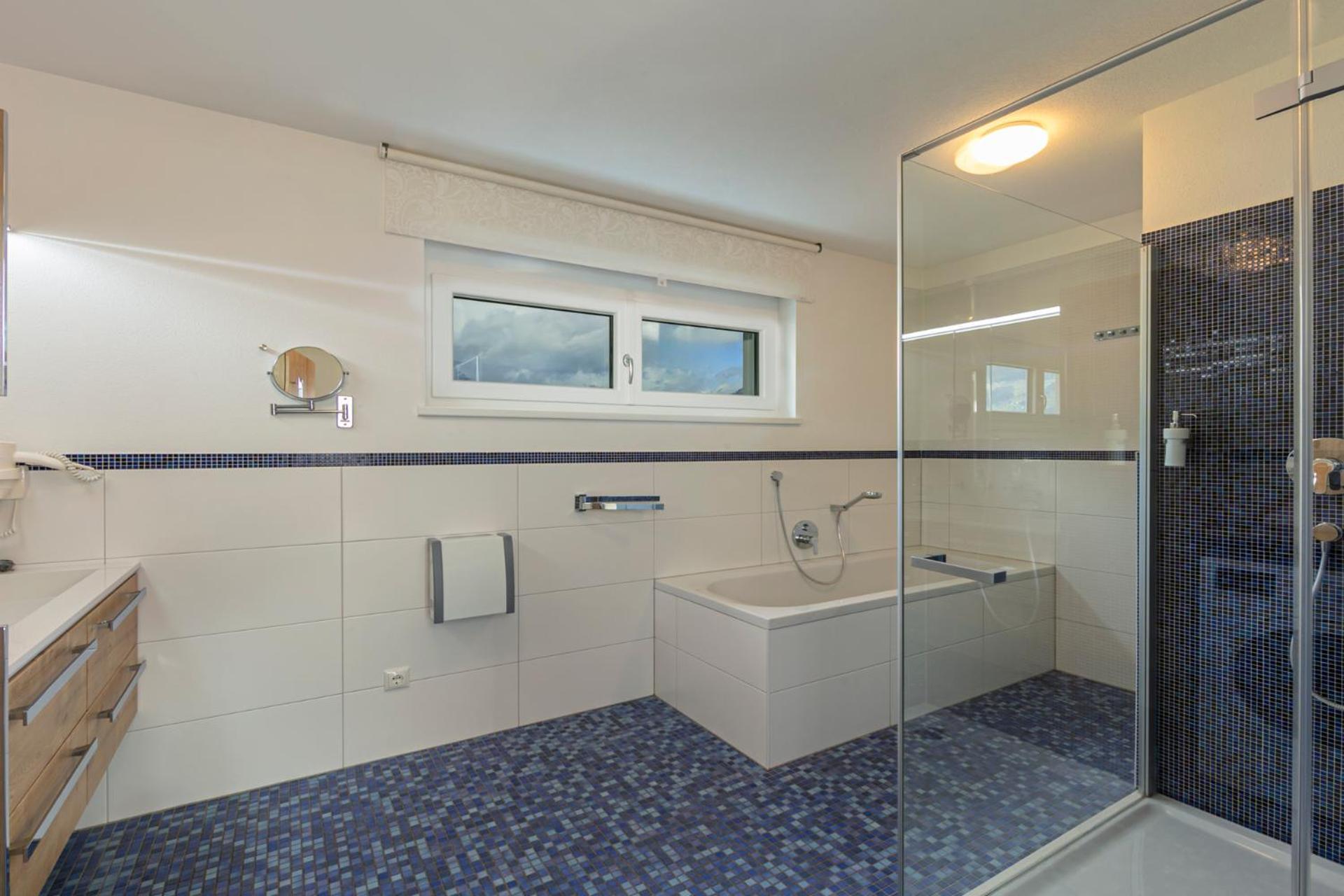 H21 - Modernes Ferienhaus 145Qm, 4Sz, Wellnessbereich Mit Sauna Und Dachterrasse Mit Panoramablick, Kuehlen Und Heizen Mit Geothermie Fügen Екстериор снимка
